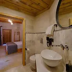 Concept Cave House Otel
