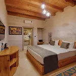 Concept Cave House Гореме